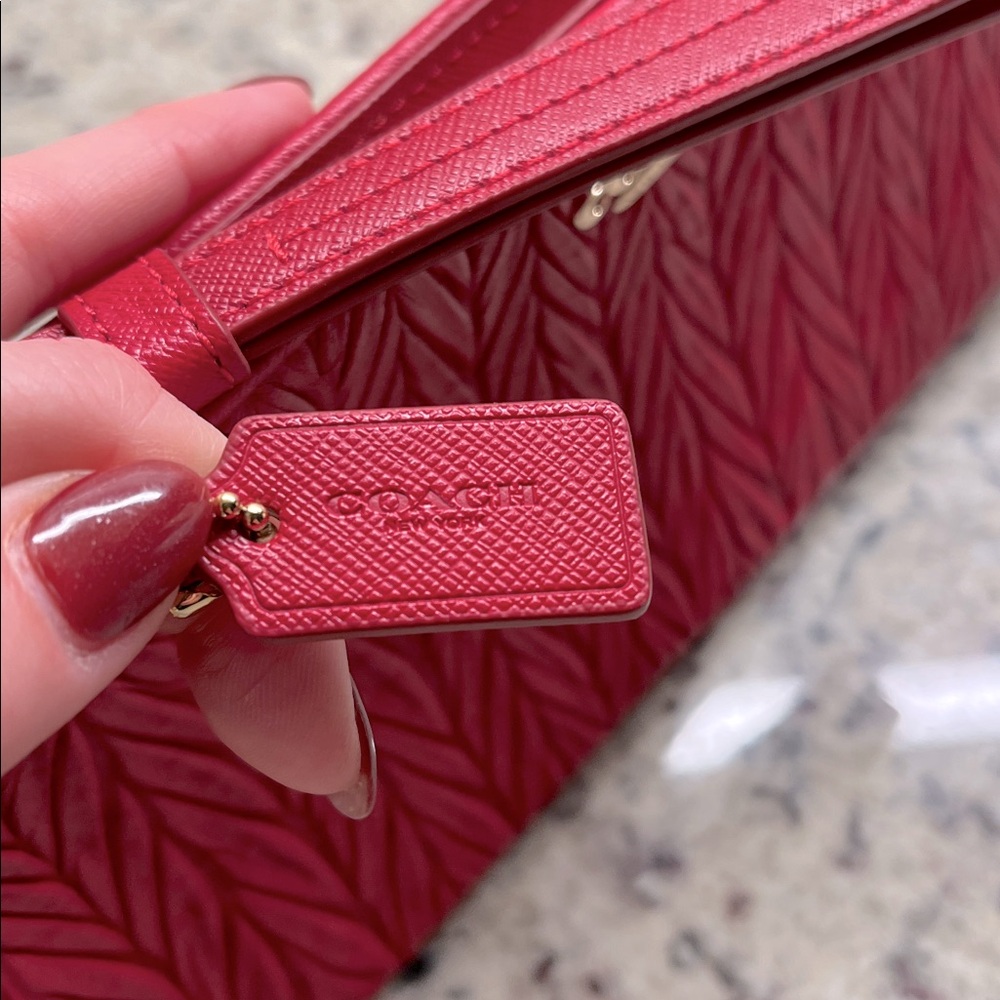 Coach Collette Gathered Leather Red Clutch EUC - Picture 10 of 15